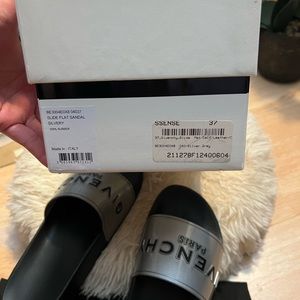 Givenchy slide authentic